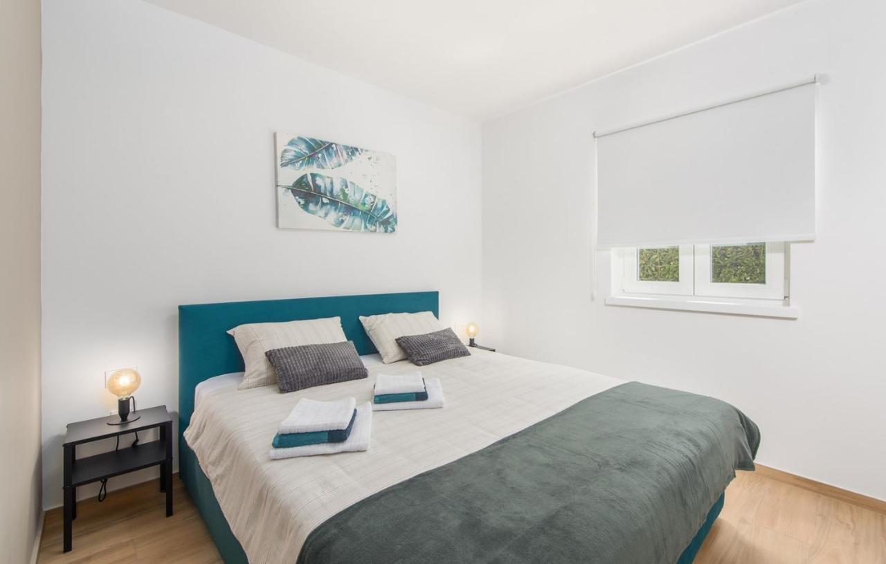 Apartment Vitamare Пореч Екстер'єр фото