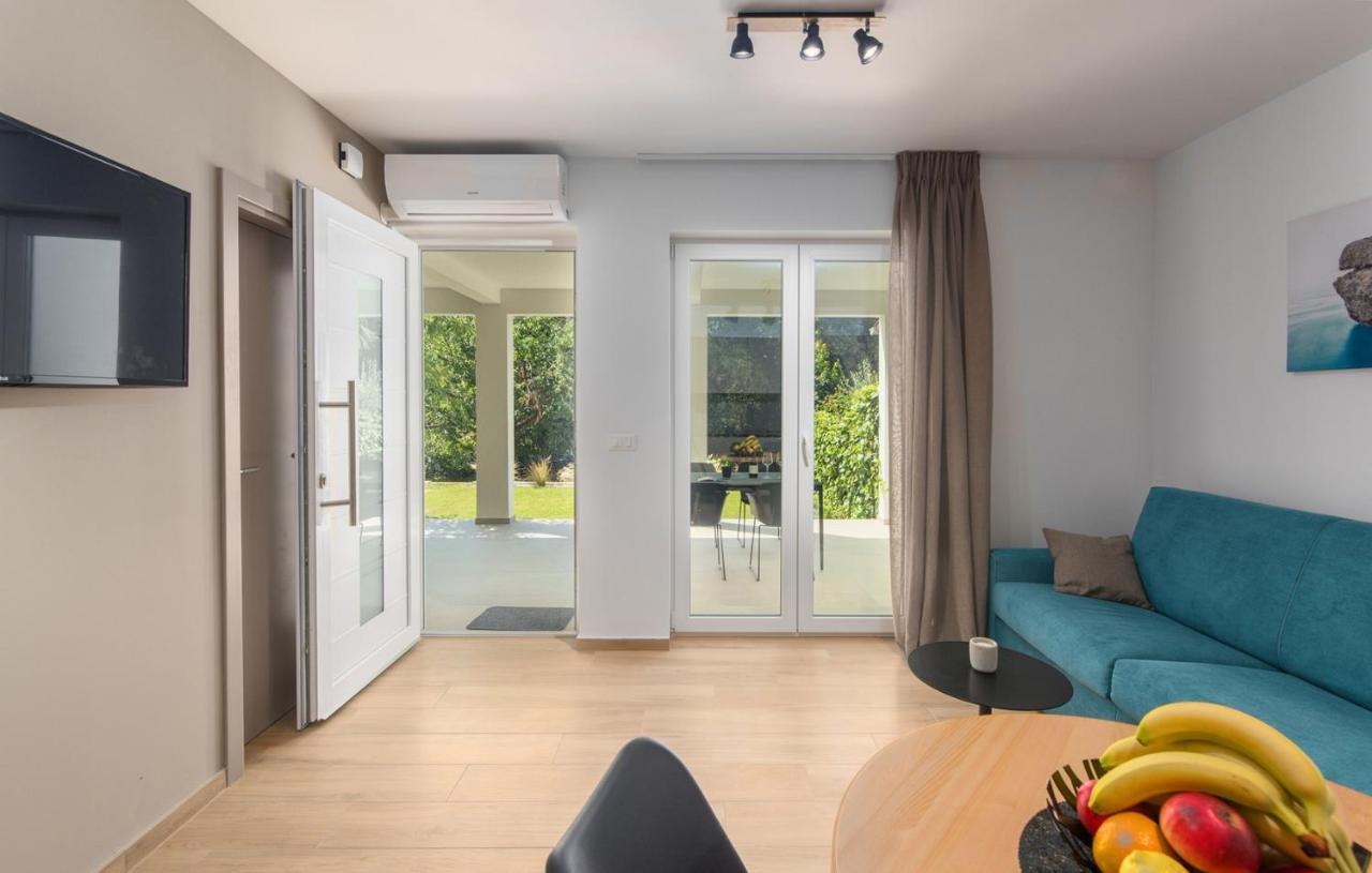 Apartment Vitamare Пореч Екстер'єр фото